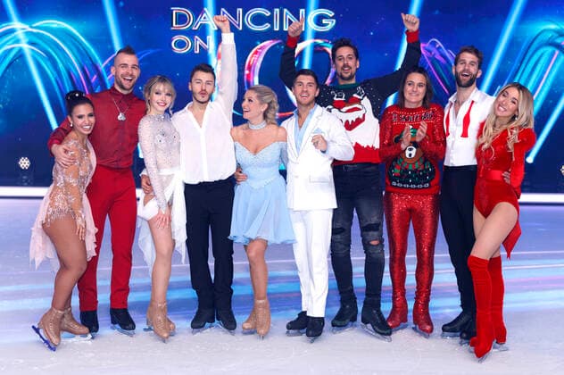 Bilder des Jahres 2019, Entertainment 12 Dezember Amani Fancy, Eric Stehfest, Lina Larissa Strahl, Joti Polizoakis, Ramona Elsner, Joey Heindle, David Vincour, Nadine Angerer, Andre Hamann und Stina Martini in der 5. Live-Sendung der zweiten Staffel der Sat.1 Show Dancing on Ice in den MMC Studios. Köln, 06.12.2019 *** Amani Fancy, Eric Stehfest, Lina Larissa Strahl, Joti Polizoakis, Ramona Elsner, Joey Heindle, David Vincour, Nadine Angerer, Andre Hamann and Stina Martini in the 5 live shows of the second season of the Sat 1 Show Dancing on Ice at MMC Studios Cologne, 06 12 2019 Foto:xC.xHardtx xFuturexImage