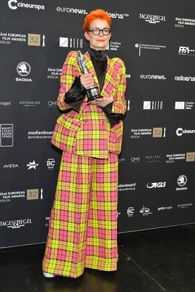 Award ceremony of the EFA 2019 Sandy Powell, Costume Design, THE FAVOURITE Winner of the 32 EFA European Film Awards 2019 at the Haus der der Berliner Festspiele in Berlin on 07 12 2019 PPM