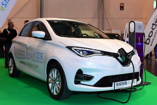52. Essen Motor Show am 06.12.2019 in der Messe Essen in Essen Renault ZOE *** 52 Essen Motor Show on 06 12 2019 at Messe Essen in Essen Renault ZOE xRx