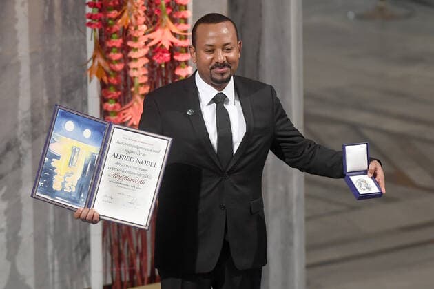 News Bilder des Tages Prime Minister of Ethiopia Abiy Ahmed receives the 2019 Nobel Peace Prize for his efforts to achieve peace and international cooperation, and in particular for his decisive initiative to resolve the border conflict with neighbouring Eritrea in Oslo, Norway. DECEMBER 10th 2019  RHDx194293