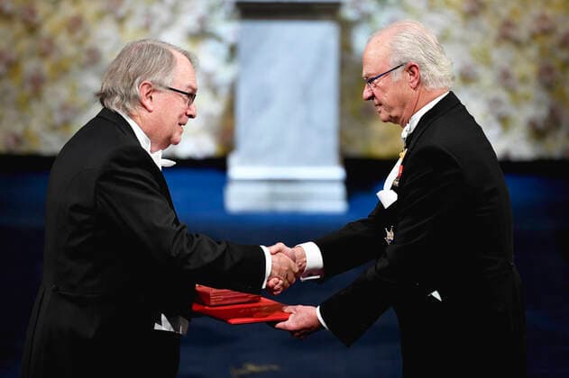 Chemistry laureate M Stanley Whittingham, left, receives the prize from King Carl Gustaf of Sweden, during the Nobel Prize award ceremony, at the Stockholm Concert Hall, in Stockholm, Monday, Dec 10, 2019 STOCKHOLM SWEDEN x10060x,  Copyright: xHenrikxMontgomery TTx SWEDEN NOBEL