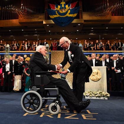 Chemistry laureate John B Goodenough, left, receives the prize from King Carl Gustaf of Sweden, during the Nobel Prize award ceremony, at the Stockholm Concert Hall, in Stockholm, Monday, Dec 10, 2019 STOCKHOLM SWEDEN x10030x,  Copyright: xJonasxEkstromer TTx SWEDEN NOBEL