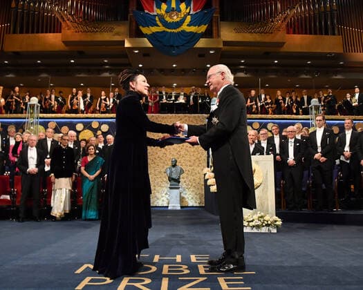 Polish author Olga Tokarczuk, left, receives the 2018 Nobel prize from King Carl Gustaf of Sweden, during the Nobel Prize award ceremony, at the Stockholm Concert Hall, in Stockholm, Monday, Dec 10, 2019 STOCKHOLM SWEDEN x10030x,  Copyright: xJonasxEkstromer TTx SWEDEN NOBEL