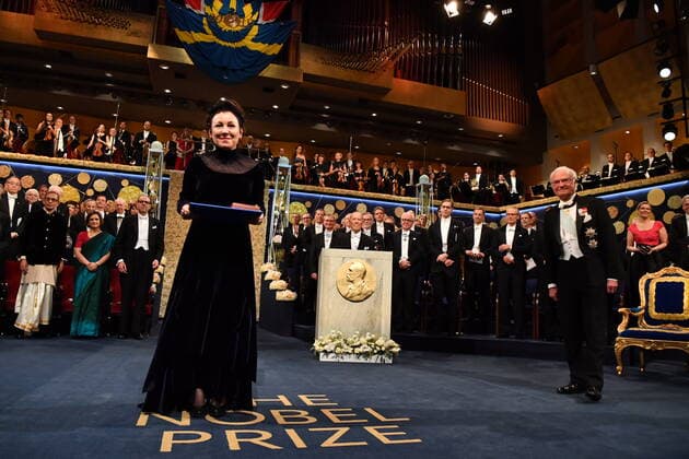 Polish author Olga Tokarczuk, left, receives the 2018 Nobel prize from King Carl Gustaf R of Sweden, during the Nobel Prize award ceremony, at the Stockholm Concert Hall, in Stockholm, Monday, Dec 10, 2019 STOCKHOLM SWEDEN x10030x,  Copyright: xJonasxEkstromer TTx SWEDEN NOBEL