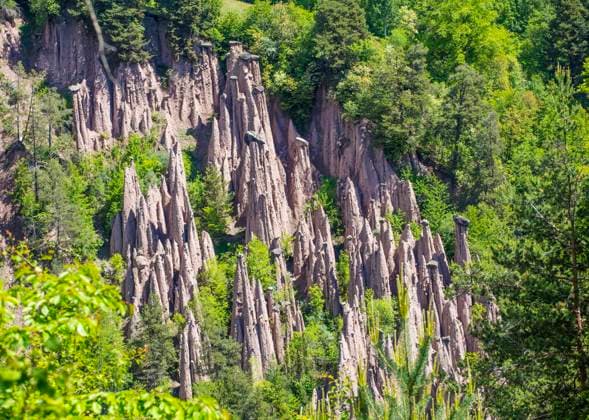 Rittner Erdpyramiden, Ritten, Südtirol *** Rittner earth pyramids, Ritten, South Tyrol Copyright: imageBROKER Hans-WernerxRodrian ibxhro05079477.jpg