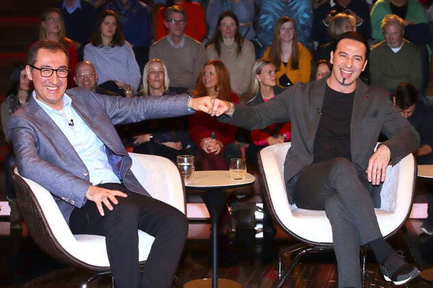 Bilder des Jahres 2019, Entertainment 12 Dezember Cem Özdemir und Bülent Ceylan bei der Aufzeichnung der ZDF-Talkshow Markus Lanz im Fernsehmacher Studio auf dem Phoenixhof. Hamburg, 10.12.2019 *** Cem Özdemir and Bülent Ceylan during the recording of the ZDF talk show Markus Lanz in the Fernsehmacher Studio at the Phoenixhof Hamburg, 10 12 2019 Foto:xgbrcix xFuturexImage
