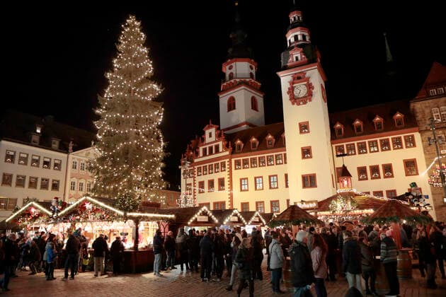 Chemnitz Christmas market 10 12 2019, Chemnitz, market, Christmas market with Christmas tree and sales stands Chemnitz Saxony FRG