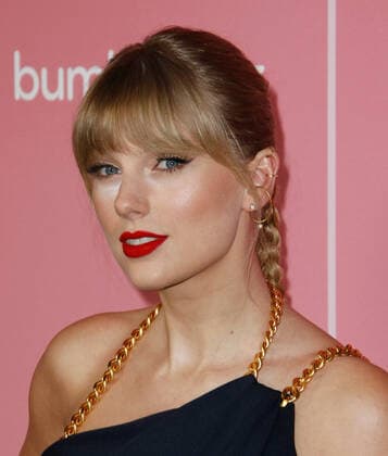 Entertainment Bilder des Tages December 12, 2019, Hollywood, CA, USA: LOS ANGELES, CALIFORNIA - DECEMBER 12: Taylor Swift arrives at the 2019 Billboard Women In Music at Hollywood Palladium on December 12, 2019 in Los Angeles, California. Photo: CraSH imageSPACE Hollywood USA - ZUMAs181 20191212_zea_s181_048 Copyright: xImagespacex
