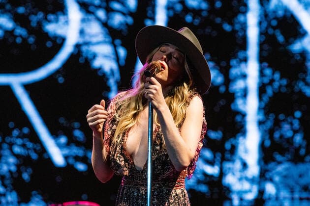 Bilder des Jahres 2019, Entertainment 12 Dezember HOLLYWOOD FL - DECEMBER 14: LeAnn Rimes performs during her You and Me and Christmas Tour at the Seminole Casino Coconut Creek on December 14, 2019 in Coconut Creek, Florida. Copyright: xmpi140 MediaPunchx