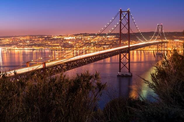 Bridge, Ponte 25 de Abril, at dusk, Lisbon, Portugal, Europe Copyright: imageBROKER/SaschaxSelli-Grabowski ibxsse05086552.jpg