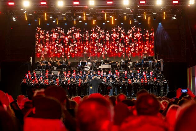 For the first time the Dresdner Kapellknaben are on stage with the Kreuzchor at the 5 Advent concert in the Rudolf Harbig Stadium Dresden