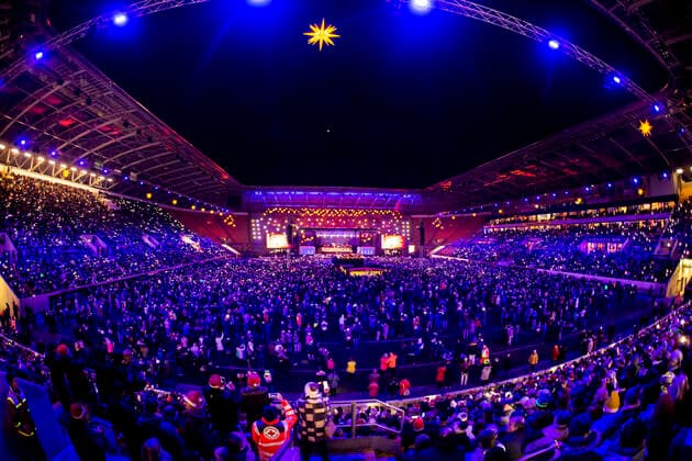 For the first time the Dresdner Kapellknaben are on stage with the Kreuzchor at the 5 Advent concert in the Rudolf Harbig Stadium Dresden