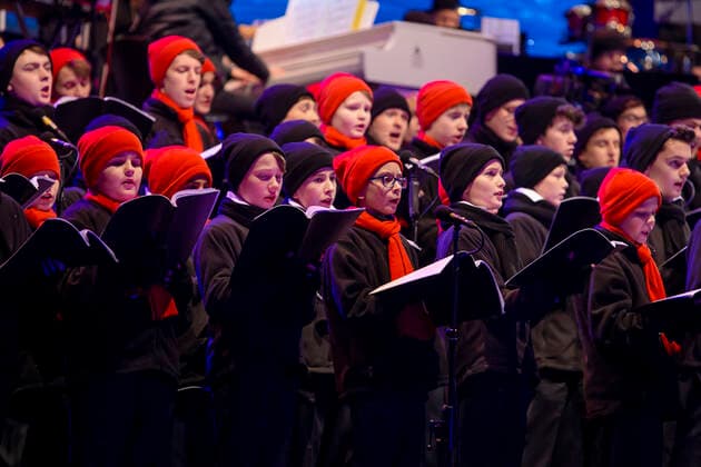 For the first time the Dresdner Kapellknaben are on stage with the Kreuzchor at the 5 Advent concert in the Rudolf Harbig Stadium Dresden