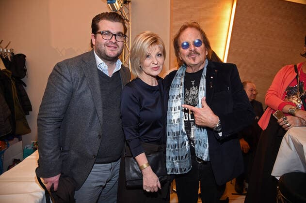 Frank Zander, Carmen Nebel mit Sohn Gregor Nebel bei 25 Jahre Weihnachten mit Frank Zander - Ein Fest für Obdachlose und Hilfsbedürftige im Estrel Convention Center in Berlin am 20.12.2019 *** Frank Zander, Carmen Nebel with son Gregor Nebel at 25 years Christmas with Frank Zander A celebration for homeless and needy people in the Estrel Convention Center in Berlin on 20 12 2019