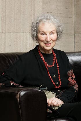 Berühmte Feministinnen, Margaret Atwood December 10, 2019, New York, New York, USA: The writer Margaret Atwood (Canada), New York, New York, December 10, 2019. Photograph Ã‚Â© New York USA - ZUMAs113 20191210_zaf_s113_001 Copyright: xBeowulfxSheehanx