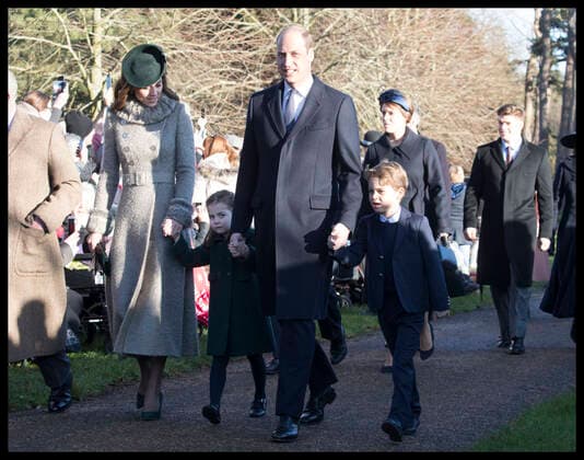 . 25 12 2019. Sandringham, United Kingdom. Duke and Duchess of Cambridge with Prince George and Princess Charlotte arriving at the Christmas Day church service at Sandringham in Norfolk, United Kingdom.  xStephenxLockx xi-Imagesx IIM-20597-0002