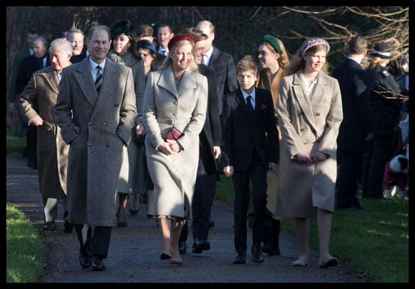 . 25 12 2019. Sandringham, United Kingdom. Earl and Countess of Wessex and their children arriving at the Christmas Day church service at Sandringham in Norfolk, United Kingdom.  xStephenxLockx xi-Imagesx IIM-20597-0083