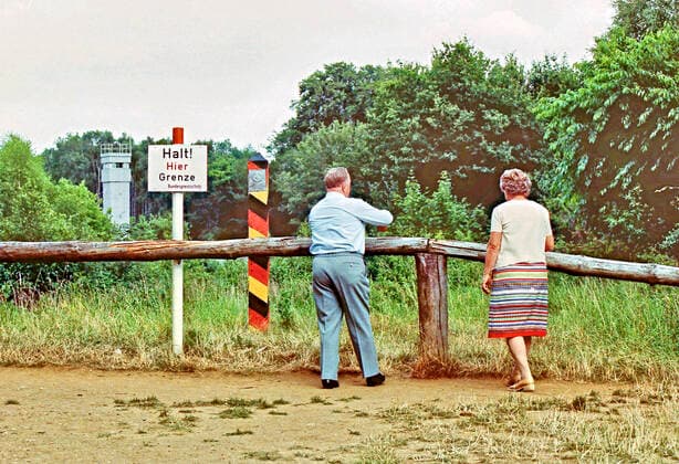 Zone border near Helmstedt in Lappwald Family from Schöningen near Helmstedt waits in vain for a sign of life from relatives from the GDR here on 22 08 1974