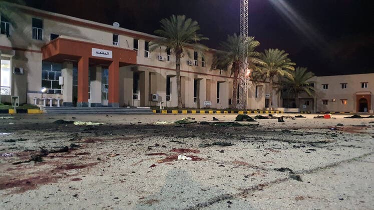 Bilder des Jahres 2020, News 01 Januar News Themen der Woche KW01 News Bilder des Tages (200105) -- TRIPOLI, Jan. 5, 2020 (Xinhua) -- Photo taken on Jan. 4, 2020 shows the military academy hit by an airstrike in Tripoli, Libya. An airstrike hit a military academy in the Libyan capital Tripoli late on Saturday, killing 28 students and injuring 18 others. (Photo by Hamza Turkia Xinhua) LIBYA-TRIPOLI-AIRSTRIKE-MILITARY ACADEMY 