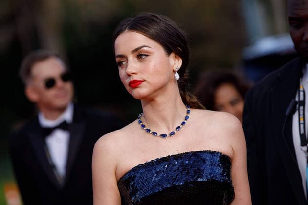 Nominee, Ana de Armas, arrives at the 77th Annual Golden Globe Awards at the Beverly Hilton in Beverly Hills, CA on Sunday, January 5, 2020.  Copyright: xHFPAxPhotographerx 33938-066PLX