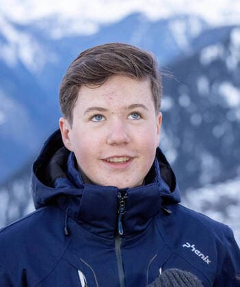 06-01-2020 Denmark Princess Mary and Prince Frederik and Prince Christian and Princess Isabella and Prince Vincent and Princess Josephine posing in the snow of Verbier, Switzerland. The children start a 12 week course at the International School of Lemania-Bees  Copyright: xPPEx