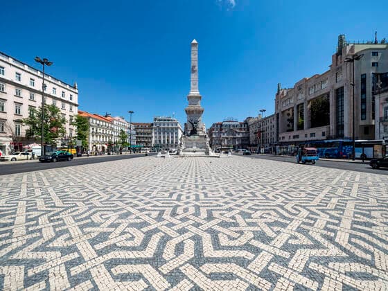Restauradores Square and the Monument to the Restorers, Lisbon, Portugal  AMF07551