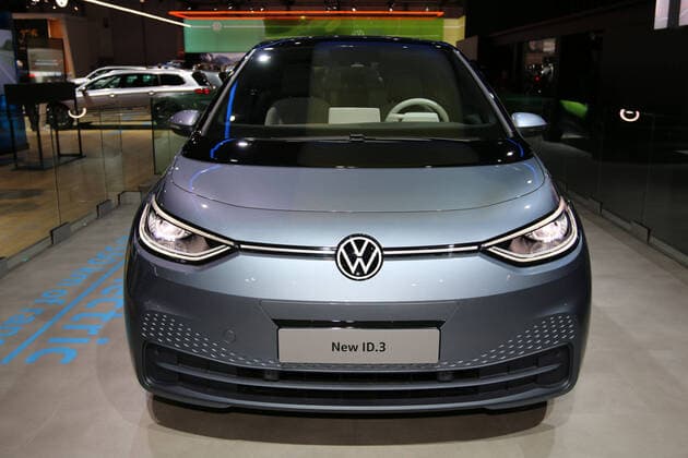 VW ID.3 (Elektroauto, Volkswagen), 98. European Motor Show Brussels, Salon Auto Moto Mobility, 10.-19.01.2020, Pressetag 09.01.2020, Brüssel (Belgien), Autoausstellung, Messe, Brussels Expo (Heysel) *** VW ID 3 electric car, Volkswagen , 98 European Motor Show Brussels, Salon Auto Moto Mobility, 10 19 01 2020, Press Day 09 01 2020, Brussels Belgium , Motor Show, Exhibition, Brussels Expo Heysel