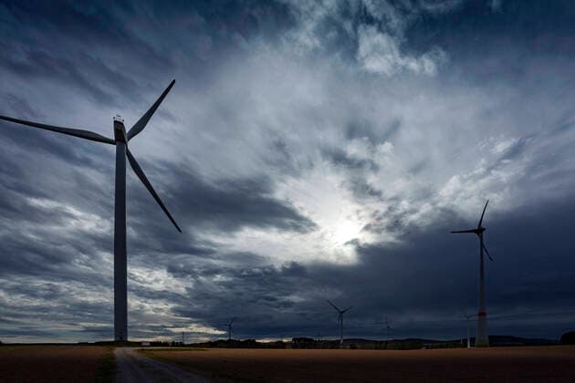 IMAGO Nature: Unsere Erde, Ressourcen, Wind Landschaft in der Nähe von Kamenz bei einem herannahendem Unwetter *** Landscape near Kamenz during an approaching storm