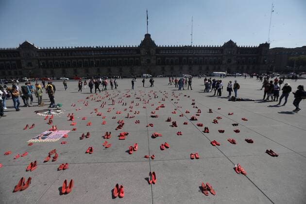 View of red shows as part of an exhibition by Mexican Artist Emilia Chauvet, at the Zocalo of Mexico City, Mexico, 11 January 2020. The artwork is actually a movement against sexist violence created by the artist over a decade ago, after her sister was murdered by her boyfriend. Obra Zapatos rojo llega al Zócalo mexicano a concienciar sobre feminicidios !ACHTUNG: NUR REDAKTIONELLE NUTZUNG!  Copyright: xSashenkaxGutierrezx AME1092 20200111-637143785401801822