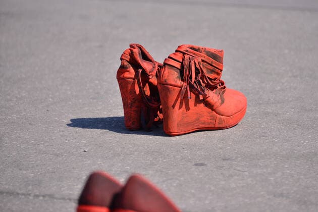 Protest against 30 years of Feminicides MEXICO CITY, MEXICO - JANUARY 11: A group of women join at Zocalo to take part during a protest with red-painted shoes to celebrate 30 years of feminicide in Mexico and demand justice to the Mexican government by missing victims on January 11, 20202 in Mexico City, Mexico  Copyright: xCarlosxTischlerx EYE_0572