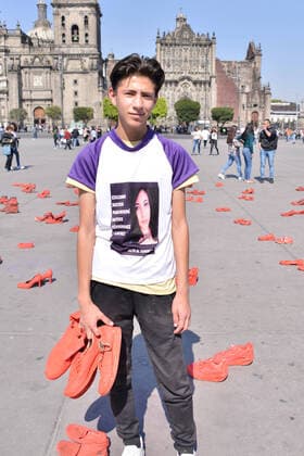 Protest against 30 years of Feminicides MEXICO CITY, MEXICO - JANUARY 11: A group of women join at Zocalo to take part during a protest with red-painted shoes to celebrate 30 years of feminicide in Mexico and demand justice to the Mexican government by missing victims on January 11, 20202 in Mexico City, Mexico  Copyright: xCarlosxTischlerx EYE_0607