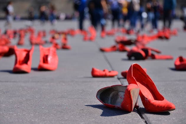 Protest against 30 years of Feminicides MEXICO CITY, MEXICO - JANUARY 11: A group of women join at Zocalo to take part during a protest with red-painted shoes to celebrate 30 years of feminicide in Mexico and demand justice to the Mexican government by missing victims on January 11, 20202 in Mexico City, Mexico  Copyright: xCarlosxTischlerx EYE_0871