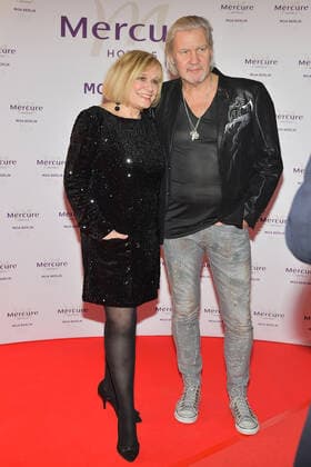 SMAGO AWARD for 50 years of the hit parade Mary Roos, Johnny Logan Arrival for the award ceremony SMAGO AWARD 2020 for 50 years of the hit parade in Berlin on 12 01 2020 PPM