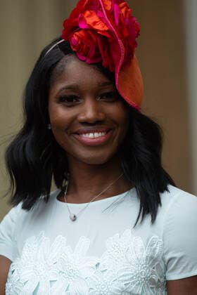 . 14 01 2020. London, United Kingdom. Ama Agbeze, Captain of the England Women s Netball Team with her MBE after an Investiture at Buckingham Palace in London.  xPoolx xi-Imagesx IIM-20633-0012