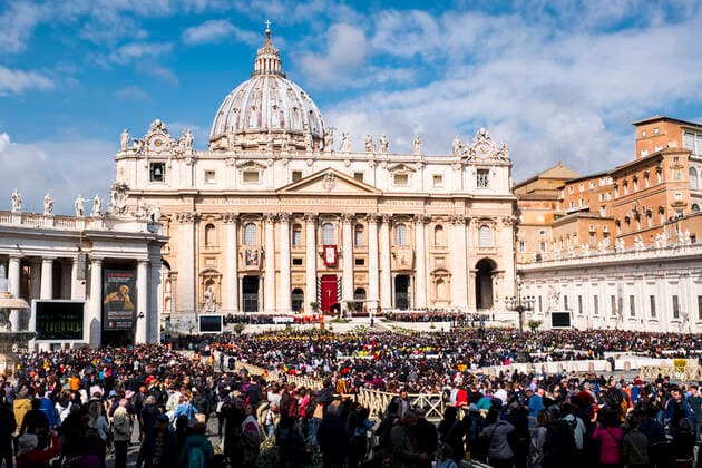 IMAGO Nature: Unsere Erde, Umweltprobleme, Überbevölkerung Palm Sunday mass officiated by Pope Francis in Saint Peter s Square DanixSalvàx xVWPics 1020_07_DSA-0979