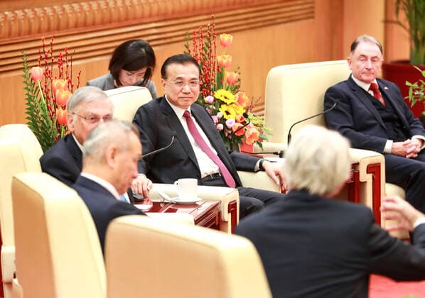 (200117) -- BEIJING, Jan. 17, 2020 -- Chinese Premier Li Keqiang holds a symposium with representatives of foreign experts working in China ahead of the Spring Festival, or the Chinese Lunar New Year, at the Great Hall of the People in Beijing, capital of China, Jan. 17, 2020. ) CHINA-BEIJING-LI KEQIANG-SYMPOSIUM-FOREIGN EXPERTS (CN) PangxXinglei 