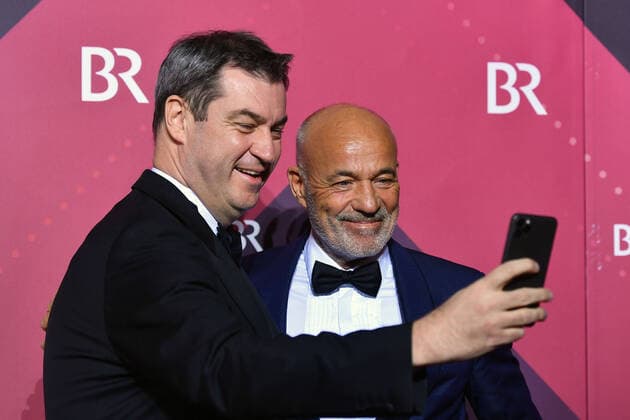 Markus SOEDER State Premier of Bavaria and CSU Chairman makes a selfie with Heiner LAUTERBACH Actor 41 Bavarian Film Award 2019 Red Carpet,Red Carpet,on 17 01 2019 at the Prinzregententheater in Munich