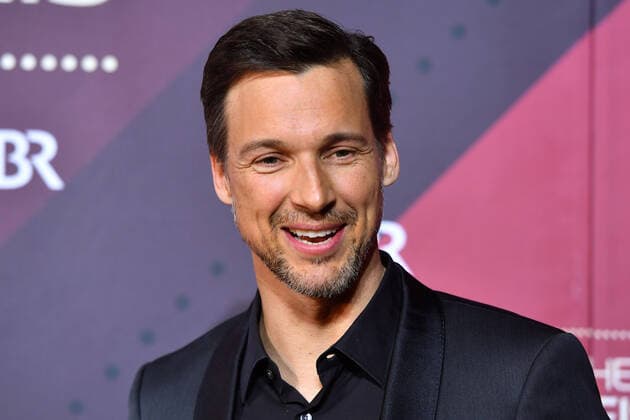 Florian David FITZ Actor , single picture,cut single motif,portrait,portrait,portrait 41 Bavarian Film Award 2019 Red Carpet,Red Carpet,on 17 01 2019 at the Prinzregententheater in Munich