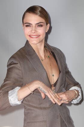 Bilder des Jahres 2020, Entertainment 01 Januar Entertainment Bilder des Tages Paris Fashion Week Hommes. Defile Dior. Arrivees du Defile Dior. Cara Delevingne. 249975 2020-01-17 France  Copyright: xSebastienxFremontx xStarfacex STAR_249975_065