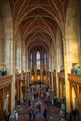 The Friedrichswerder Church of Karl Friedrich Schinkel was closed for eight years The building was badly damaged by the construction of luxury apartments around the church After extensive repairs and restoration, many Berliners and guests take advantage of the open day to visit the church In autumn 2020, an exhibition of sculptures from the