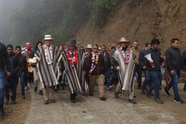January 19, 2020 EUM20200119NAC03 JPG SANTA MARÃA TEPANTLALI, Oax , PresidencyPresidenciaAMLO This Sunday, January 19, 2020, the president of Mexico, Andres Manuel Lopez Obrador inaugurates the Santa Maria Tepantlali rural road in Oaxaca, together with Alejandro Murat, governor of the state, and Javier Jimenez Espriu, secretary of Communications and Transport Photo Agency EL UNIVERSALRDB - ZUMAu78_ 20200119_zaf_u78_007 Copyright: xElxUniversalx
