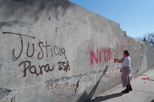 Mexico: Activist murder Feminist groups organize a tribute to activist artist Isabel Cabanillas who was shot dead while traveling by bike to her home city Juarez Chihuahua. Juarez Chihuahua Mexico DavidxPeinado