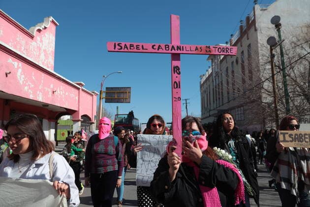 Mexico: Activist murder Feminist groups organize a tribute to activist artist Isabel Cabanillas who was shot dead while traveling by bike to her home city Juarez Chihuahua. Juarez Chihuahua Mexico DavidxPeinado