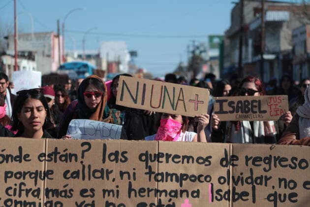 Mexico: Activist murder Feminist groups organize a tribute to activist artist Isabel Cabanillas who was shot dead while traveling by bike to her home city Juarez Chihuahua. Juarez Chihuahua Mexico DavidxPeinado