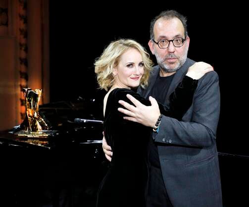 Katherine Mehrling and artistic director Barrie Kosky at the presentation of the audience award of the Berliner Theaterclub to Katherine Mehrling at the Komische Oper Berlin