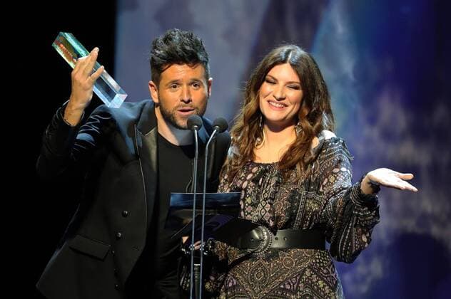 Spanish singer Pablo Lopez (L) and Italian singer Laura Pausini during the Odeon Music Awards gala at the Royal Theater in Madrid, Spain, 20 January 2020. The Odeon awards honor the best Spanish albums and singers of the previous year. Odeon Music Awards Gala in Madrid !ACHTUNG: NUR REDAKTIONELLE NUTZUNG!  Copyright: xJuanJoxMartinx GRAF5079 20200120-637151581444722712