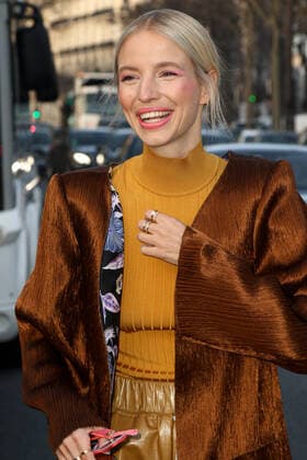 Paris Fashion Week. Arrivees People au defile Schiaparelli. Arrivals of celebrities at Schiaparelli show. Arrivees du defile Schiaparelli. Leonie Hanne. 250109 2020-01-20  Copyright: xSebastienxFremontx xStarfacex STAR_250109_036