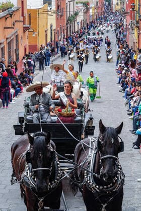 January 21, 2020, San Miguel De Allende, Guanajuato, Mexico: Beauty queens wave to the crowd from horse carriages during a parade to celebrate the 251st birthday of the Mexican Independence hero Ignacio Allende January 21, 2020 in San Miguel de Allende, Guanajuato, Mexico. Allende, from a wealthy family in San Miguel played a major role in the independency war against Spain in 1810 and later honored by his home city by adding his name. San Miguel De Allende Mexico - ZUMAe02_ 20200121_zaf_e02_009 Copyright: xRichardxEllisx