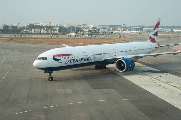 12 09 2019, Singapore, Republic of Singapore, Asia A British Airways Boeing 777 300 ER passenger aircraft at Changi British Airways airport is a member of the One World Airline Alliance