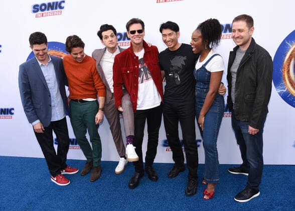 Bilder des Jahres 2020, Entertainment 01 Januar Entertainment Bilder des Tages January 25, 2020, Hollywood, CA, USA: (L-R) Director Jeff Fowler, actor James Marsden, actor Ben Schwartz, actor Jim Carrey, SEGA CEO Haruki Satomi, actress Tika Sumpter and producer Toby Ascher attends the Sonic The Hedgehog Family Day Event at the Paramount Theatre. Hollywood USA - ZUMAb173 20200125_zap_b173_031 Copyright: xBillyxBennightx